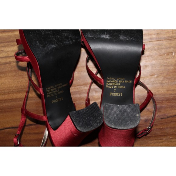 Unlisted Red Chunky Satin Heel Retro Size 7 - Picture 7 of 8